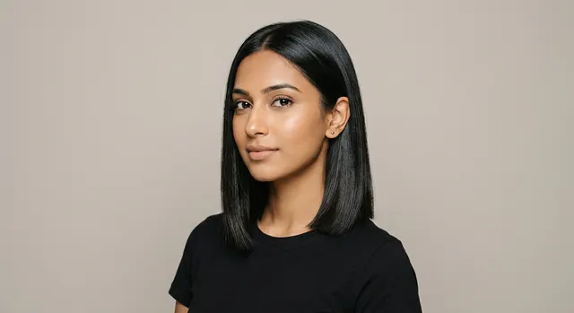 Blunt lob haircut for an oval face