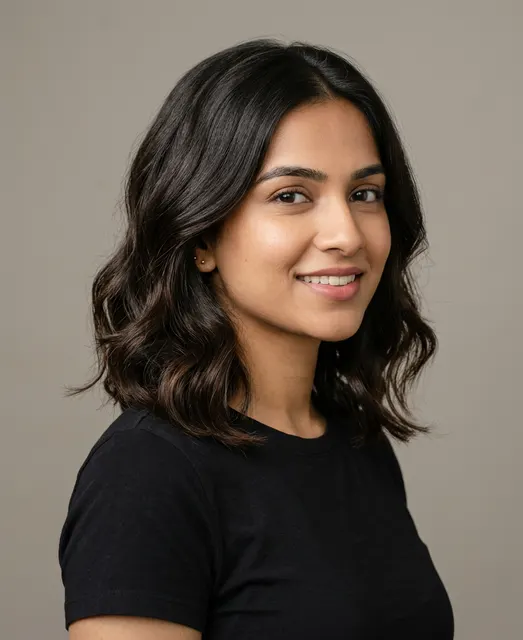 Long bob with waves haircut for a square face